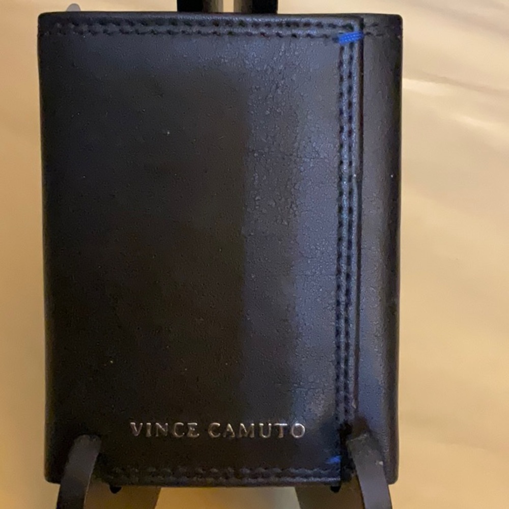 Vince Camuto Black Leather Wallets Minimalist Design